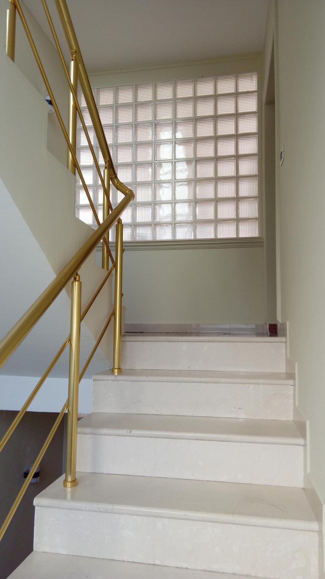 Mandarine Hostel Tiranë Luaran gambar
