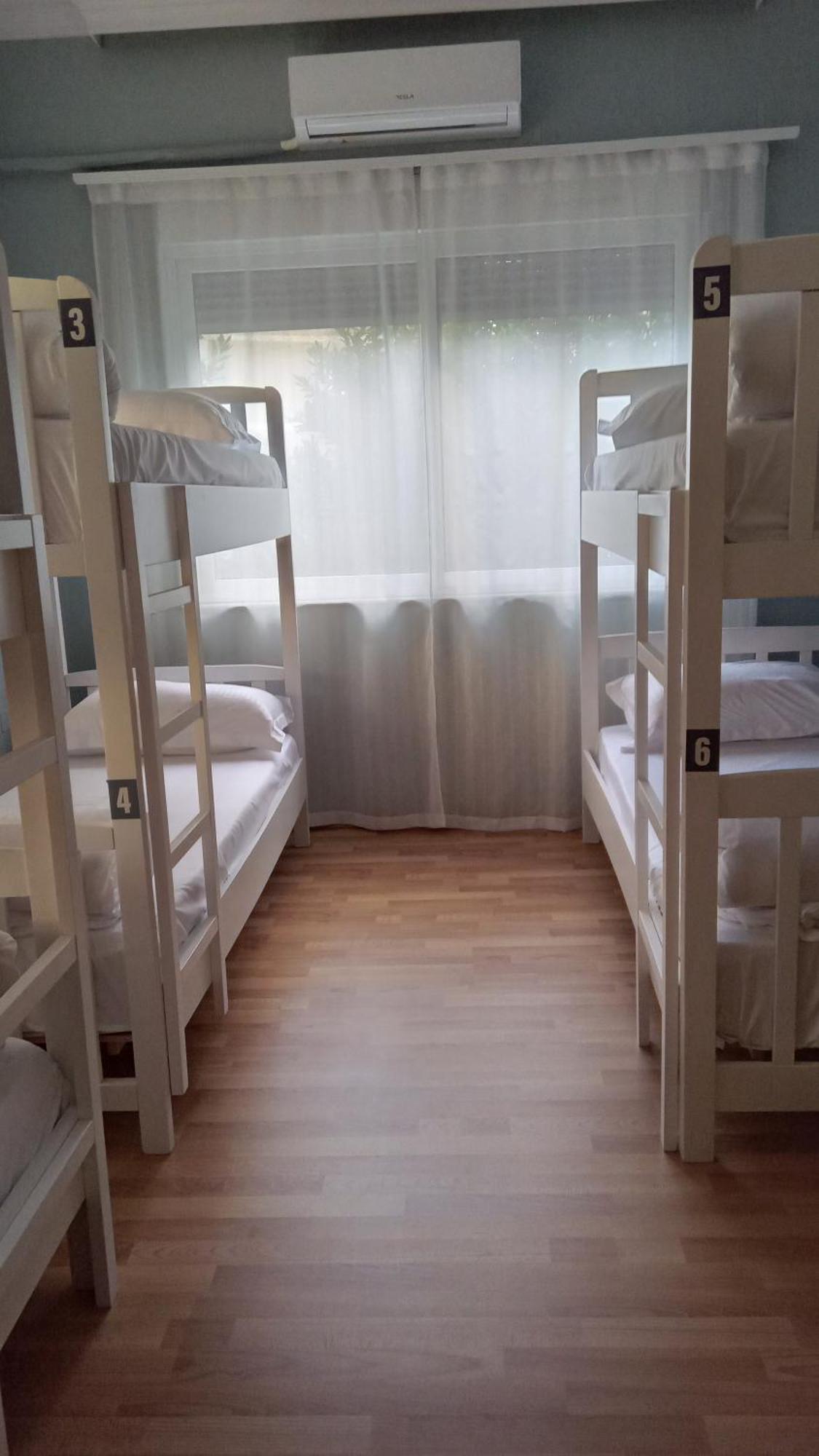 Mandarine Hostel Tiranë Luaran gambar