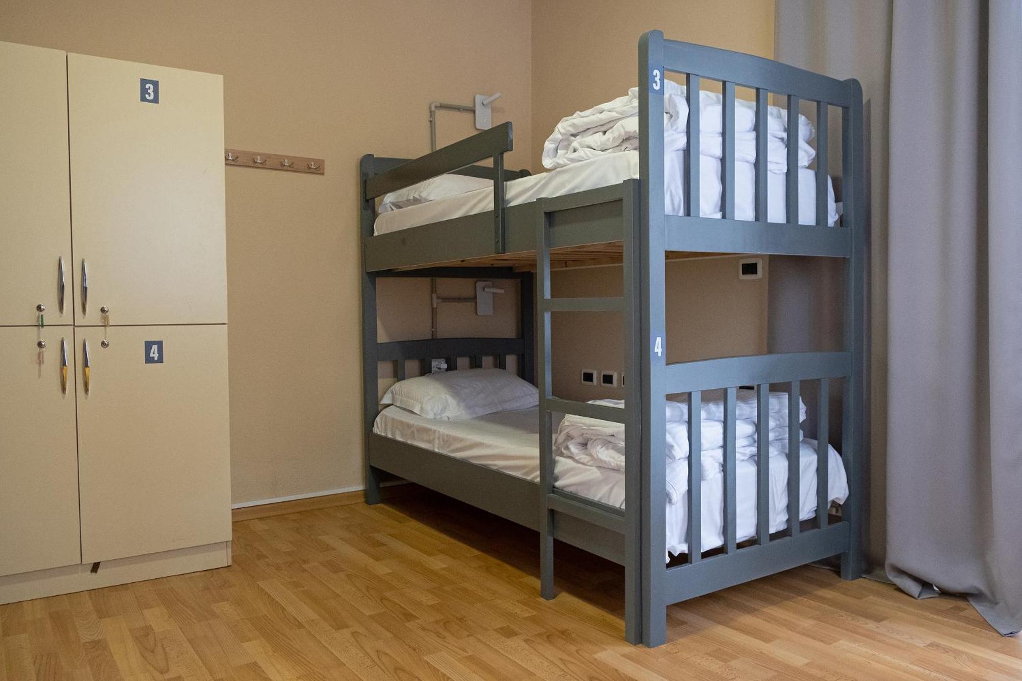 Mandarine Hostel Tiranë Luaran gambar