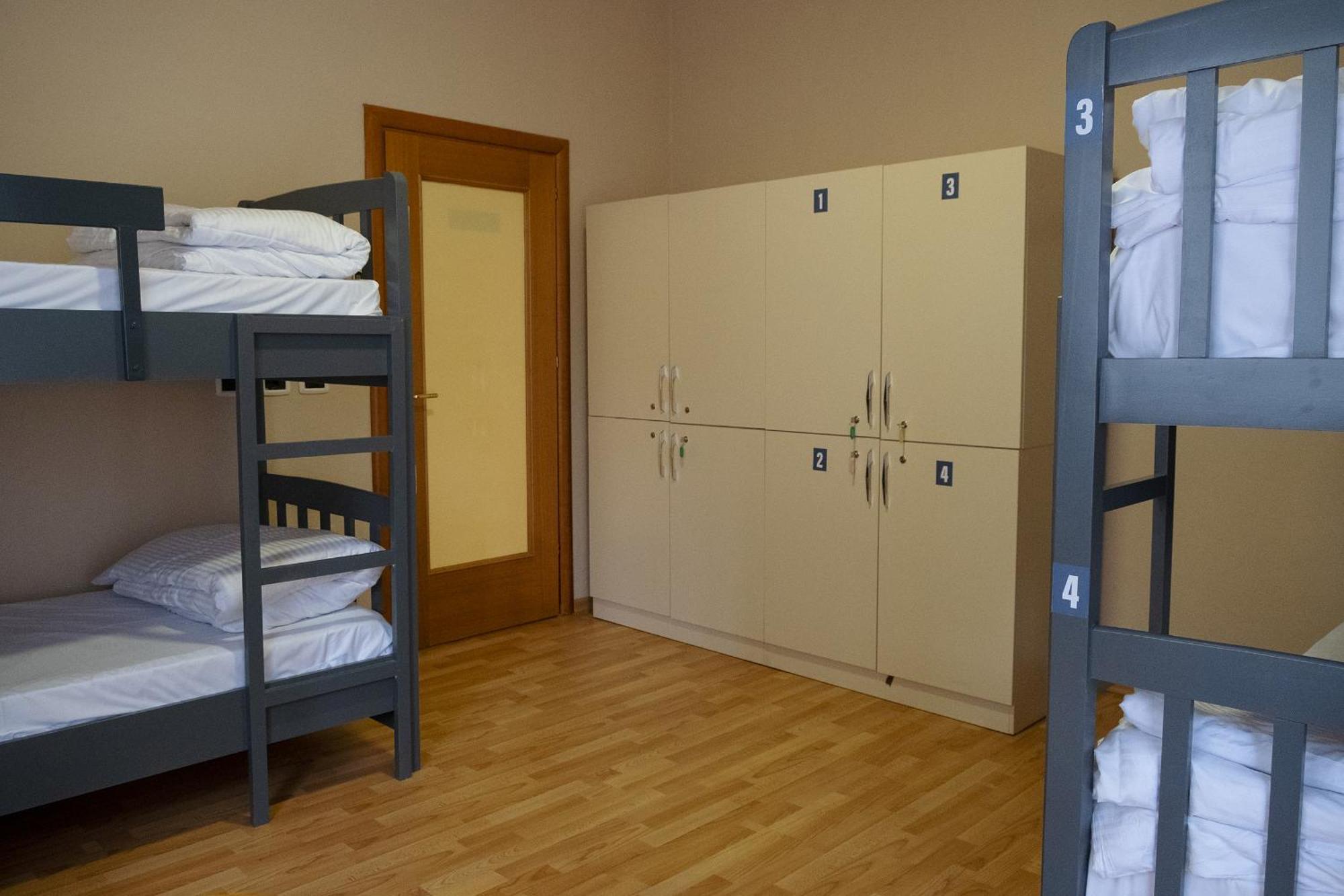 Mandarine Hostel Tiranë Luaran gambar